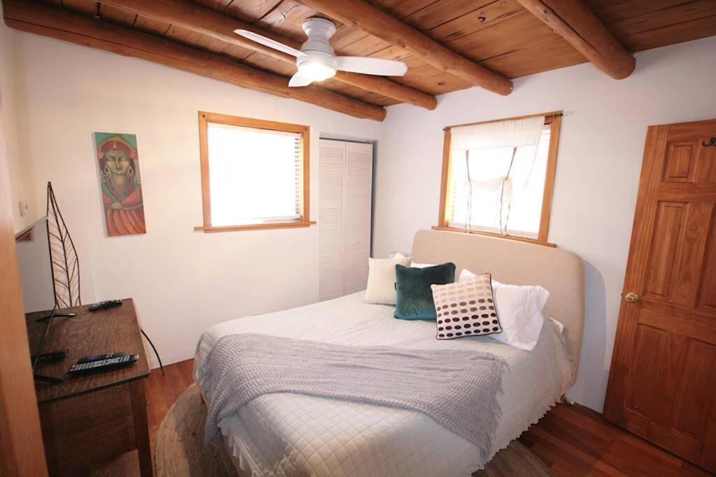 Galisteo Getaway - Courtyard - Near Railyard Villa Santa Fe Exterior photo